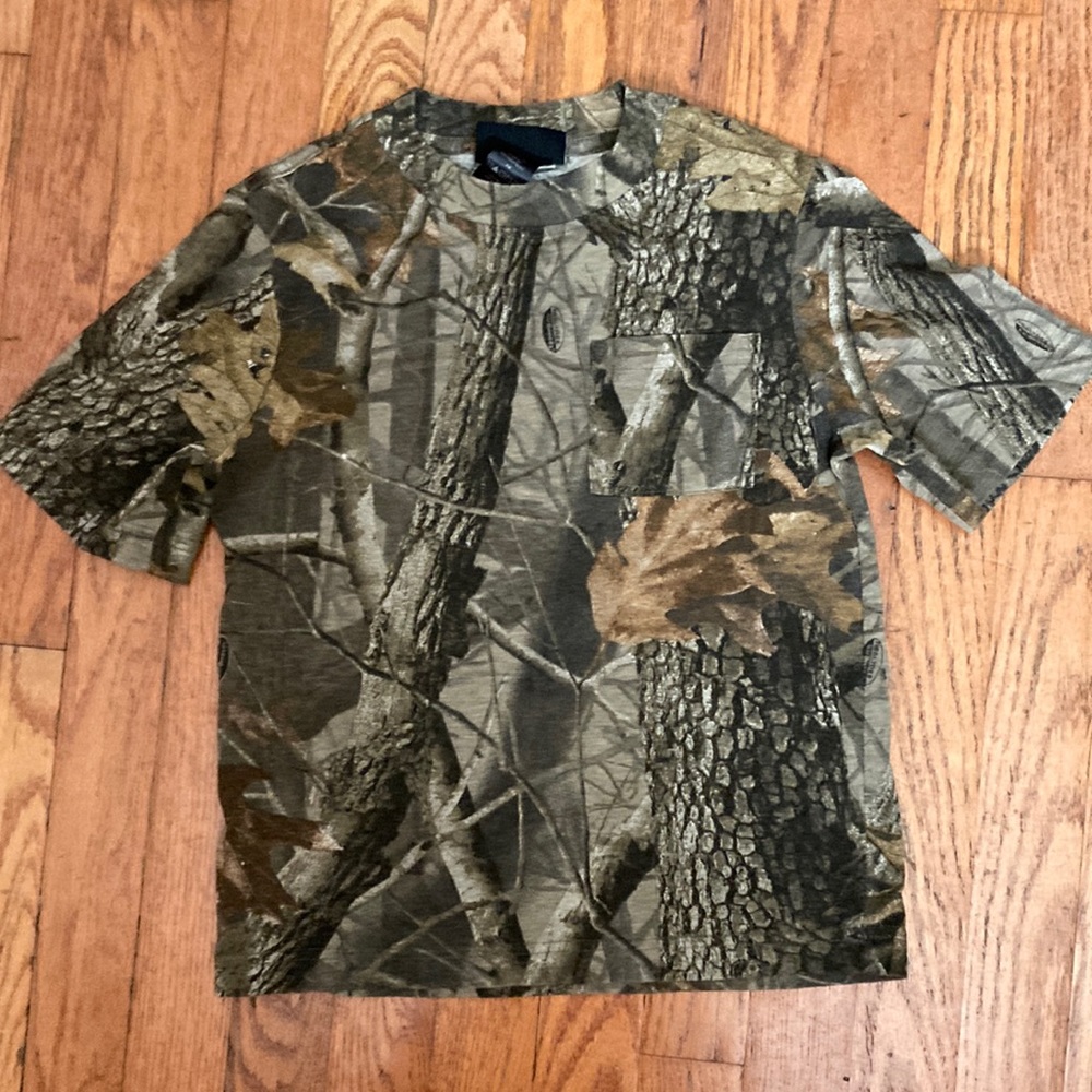 Winchester used real tree hardwood short sleeve cotton and polyester t shirt